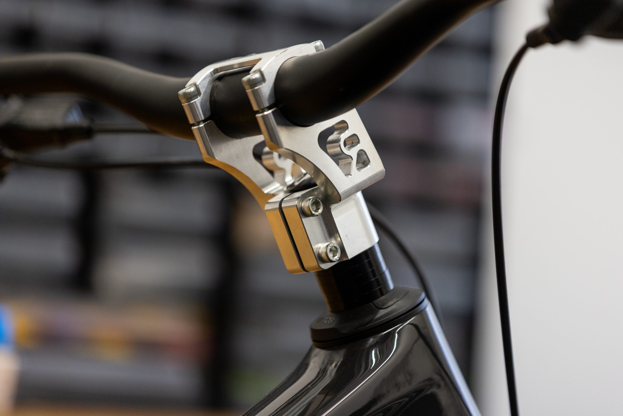BMB BeMoreBikes reverse reach Raised-Reversed stem negative reach