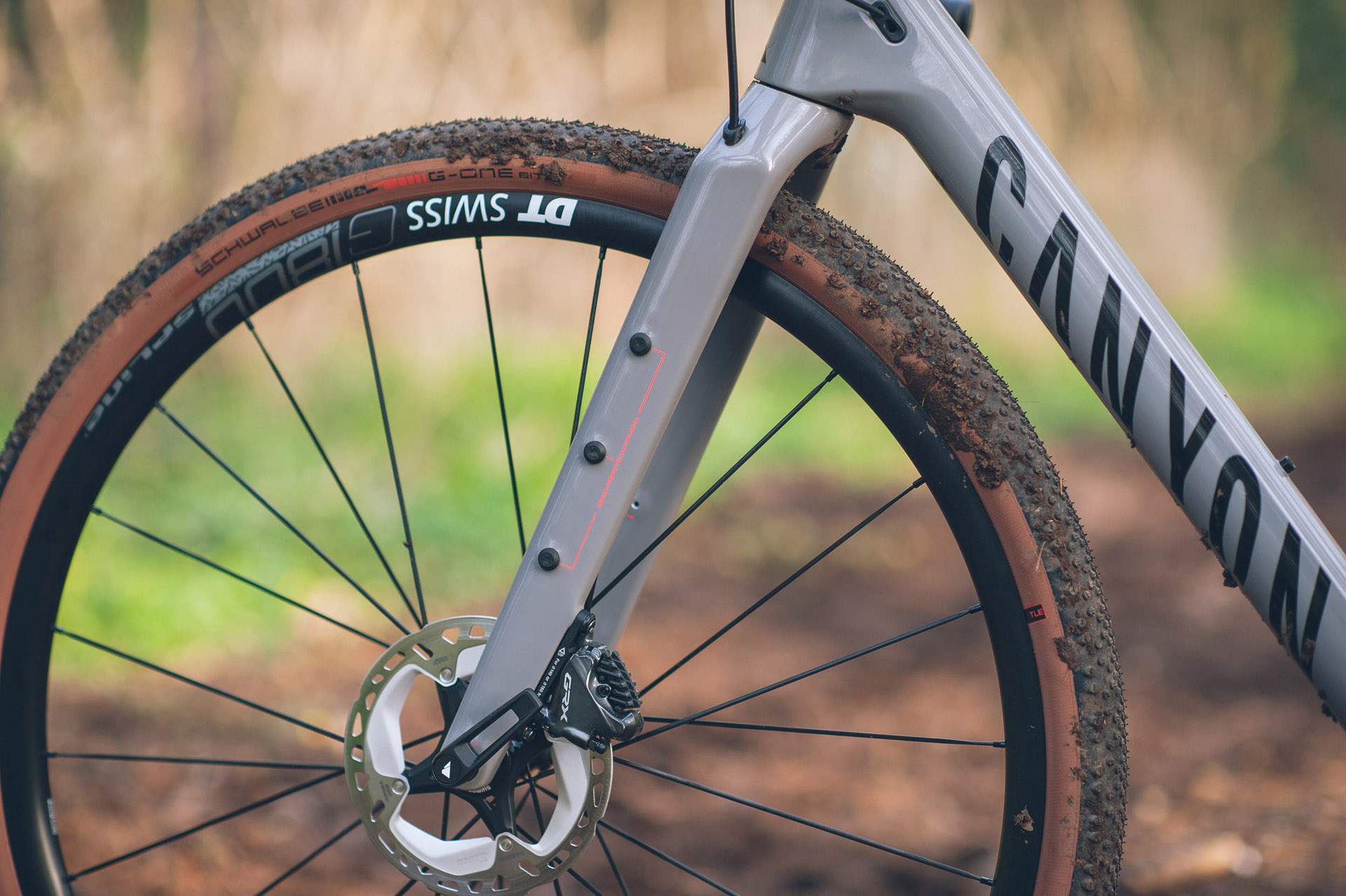 Fork mounts on a Canyon Grizl gravel bike