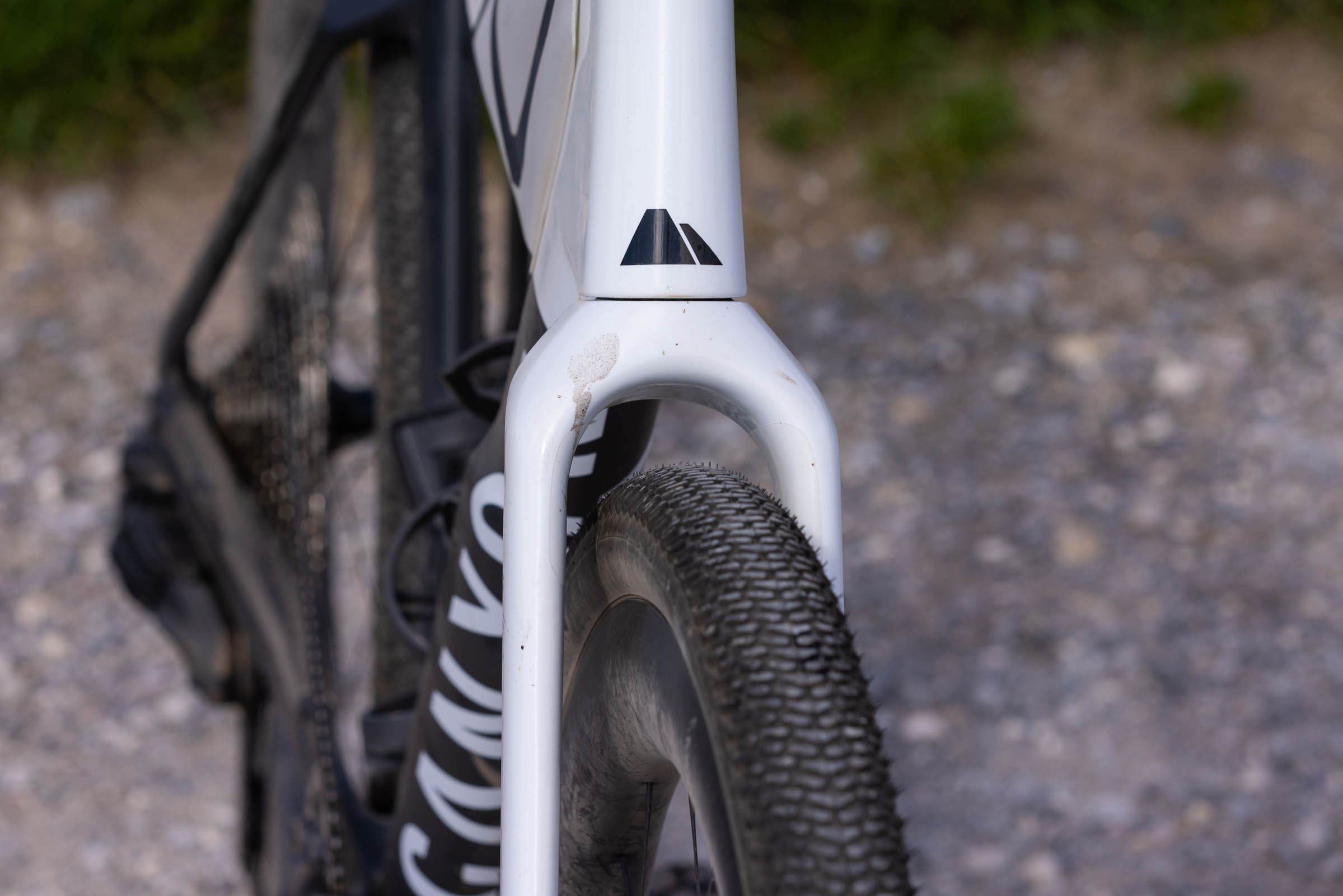 Huge 57mm tyre clearance