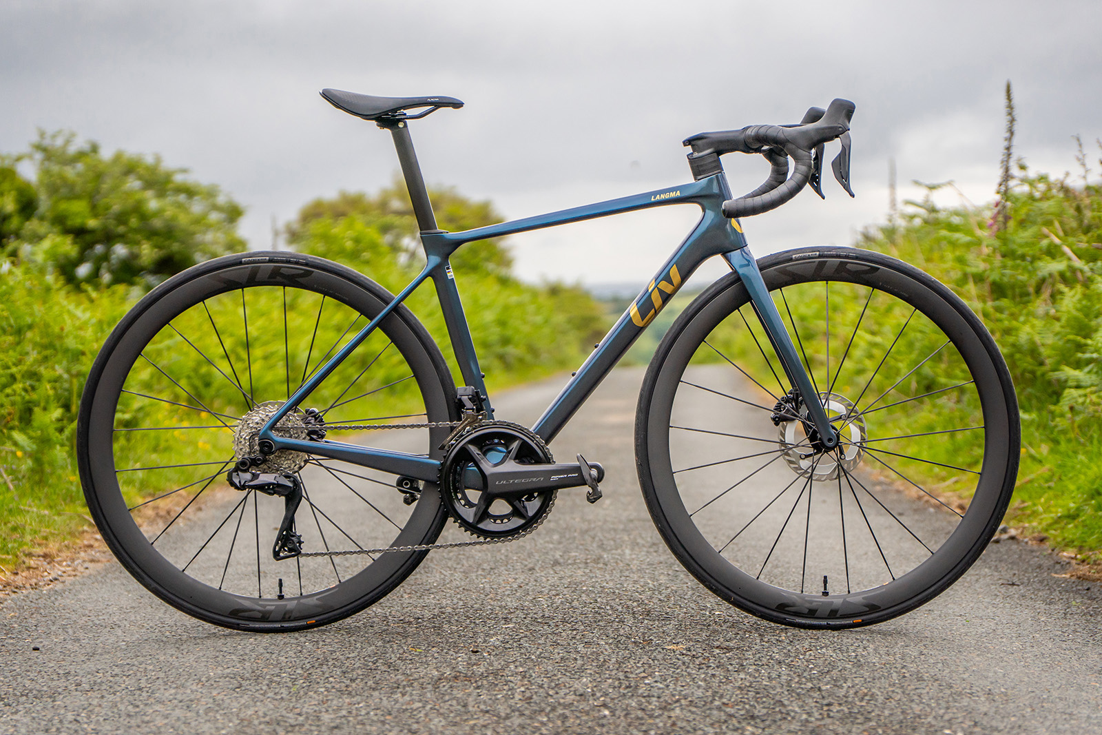 Women's specific Liv Langma Advanced Pro 0 road bike