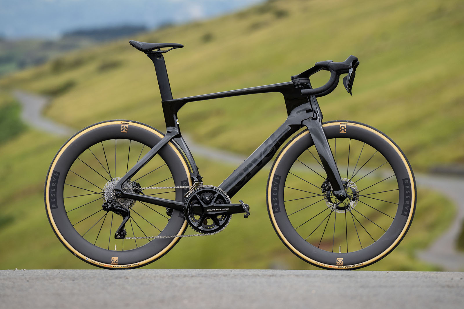 Pack shpt of the Cervélo S5 2025 (Dura-Ace Di2) aero road bike