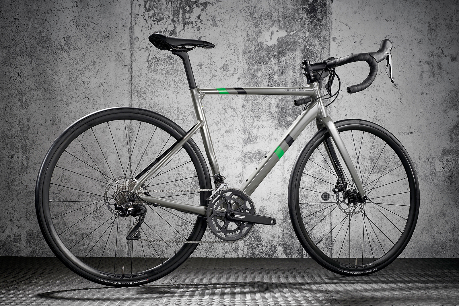 Cannondale CAAD13 Disc 105 01 Pack shot of the Cannondale CAAD13 Disc 105 road bike