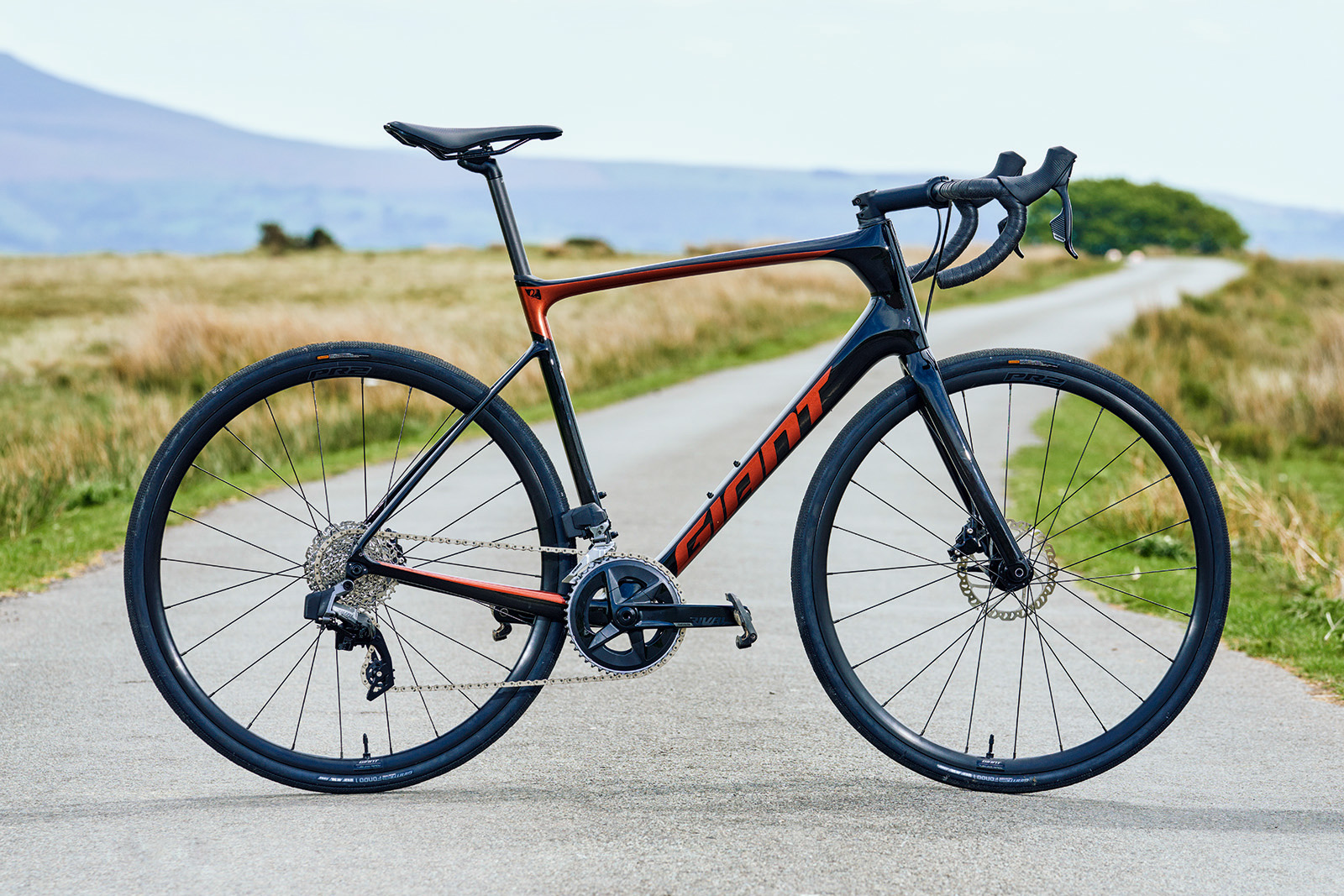 Giant Defy Advanced 0 road bike